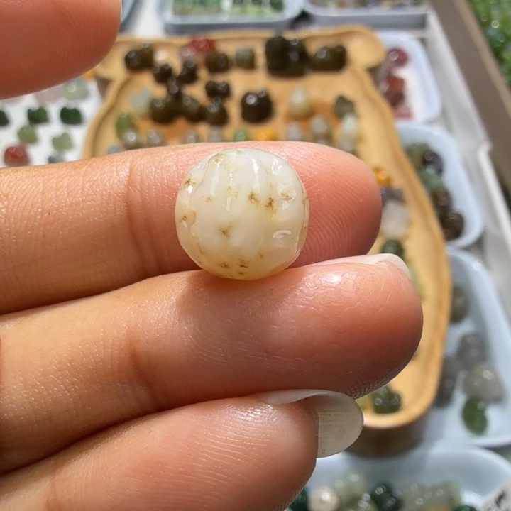 和田玉未镶嵌珠宝奇石