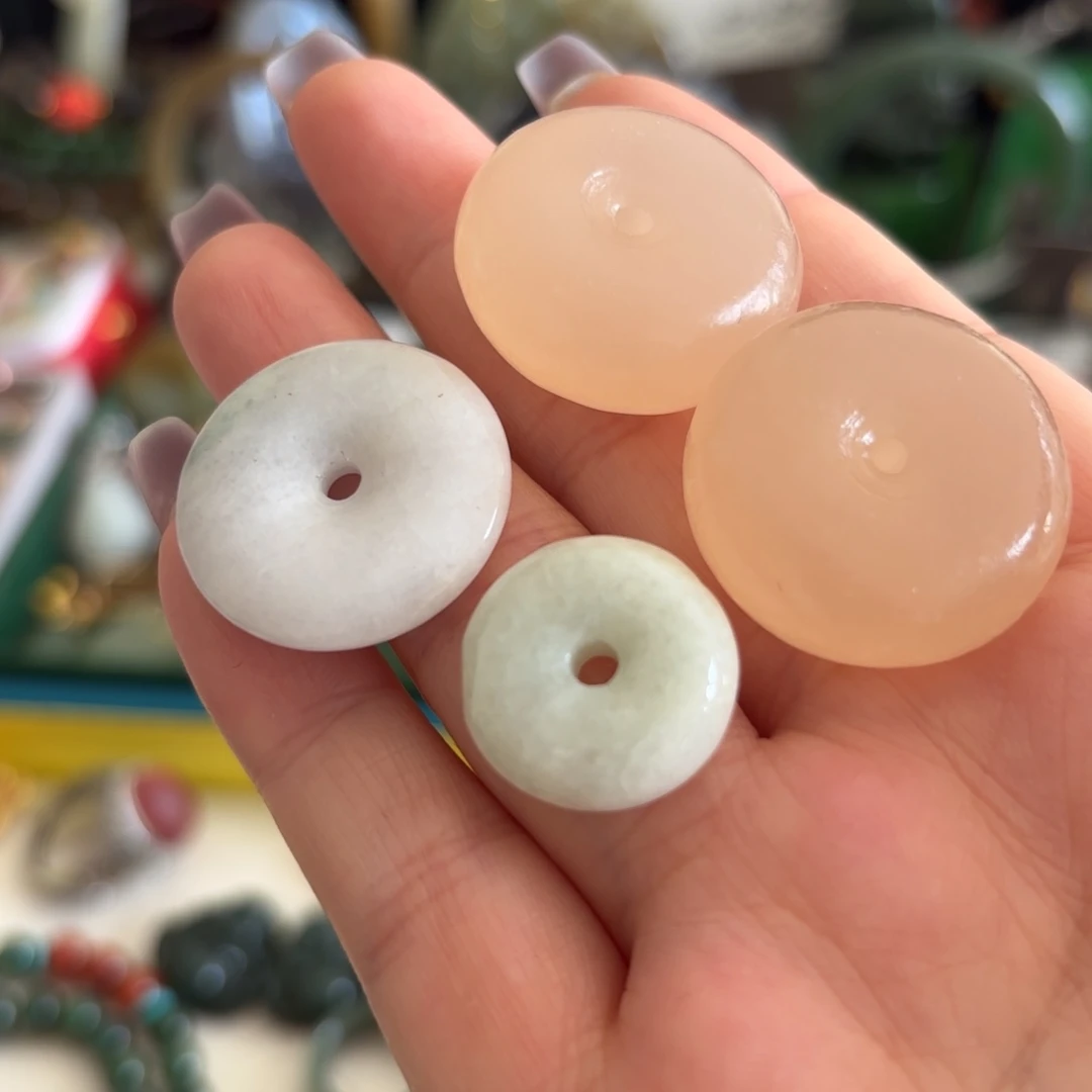 透闪石质玉未镶嵌颈饰默认微瑕 打包
