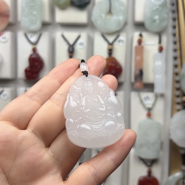 颜***钰玛瑙/玉髓未镶嵌颈饰