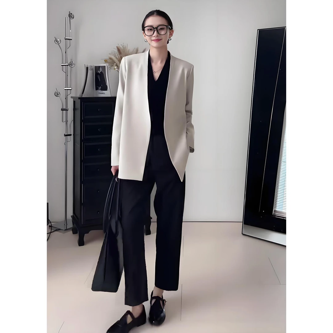 2025秋季新款今年流行女装轻奢简约小香风西装宽松白色外套上衣女