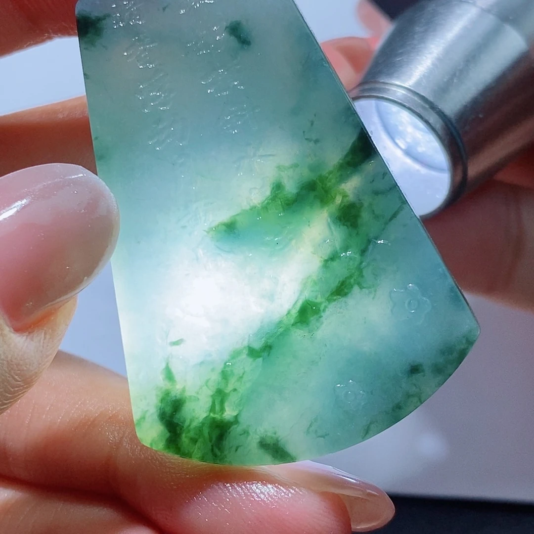 定制翡翠未镶嵌翡翠