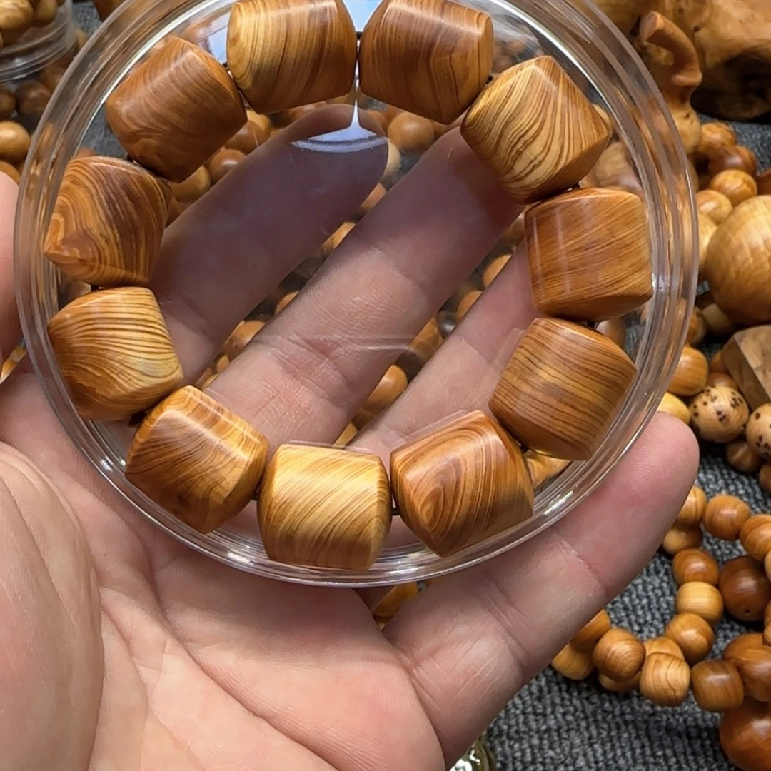 柏木老*1.8✖️2.0桶珠子崖柏