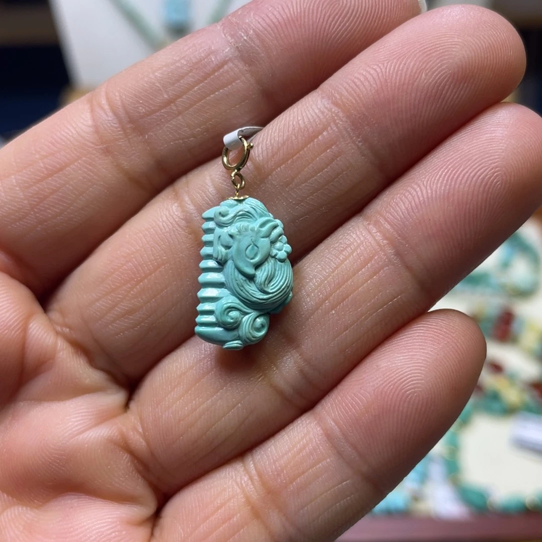绿松石18K金镶嵌挂件
