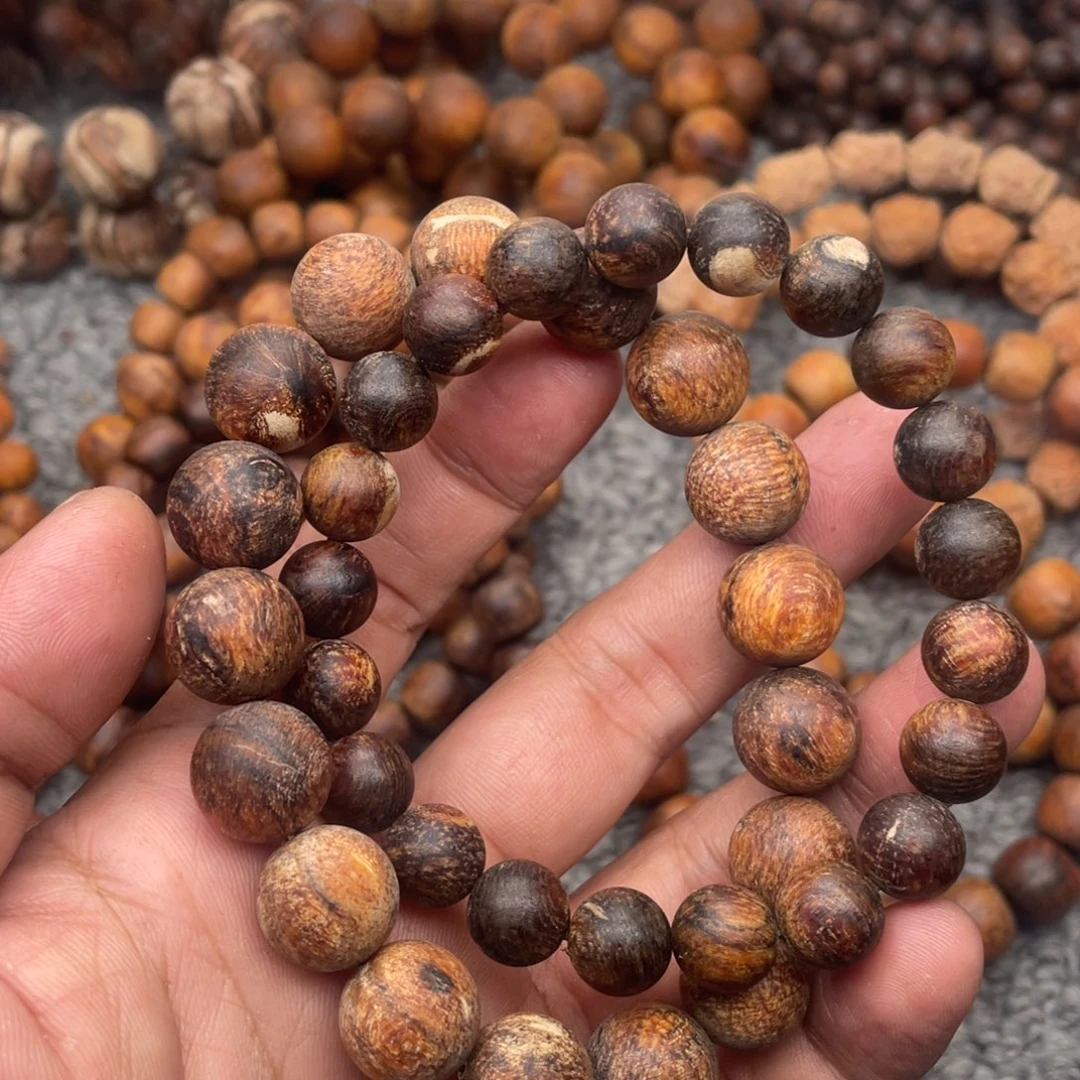 四***只贡木天然贡木手串夹白