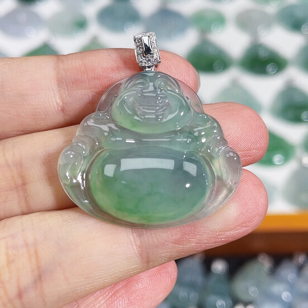颈饰18K金镶嵌翡翠吊坠