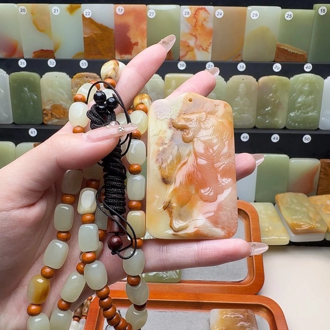 三***行生肖虎，新疆昆仑山料