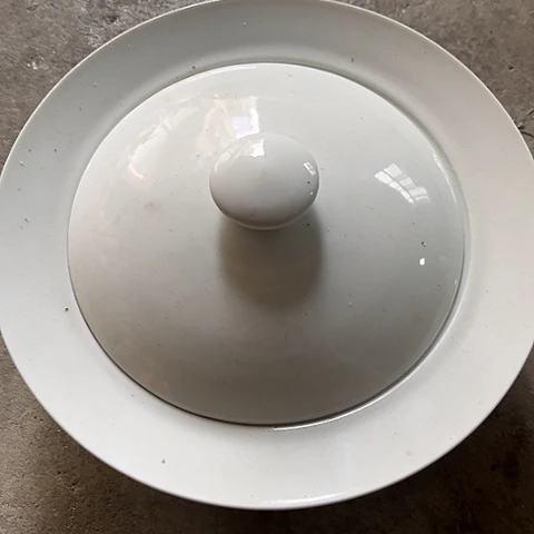 陶瓷10寸品锅一个