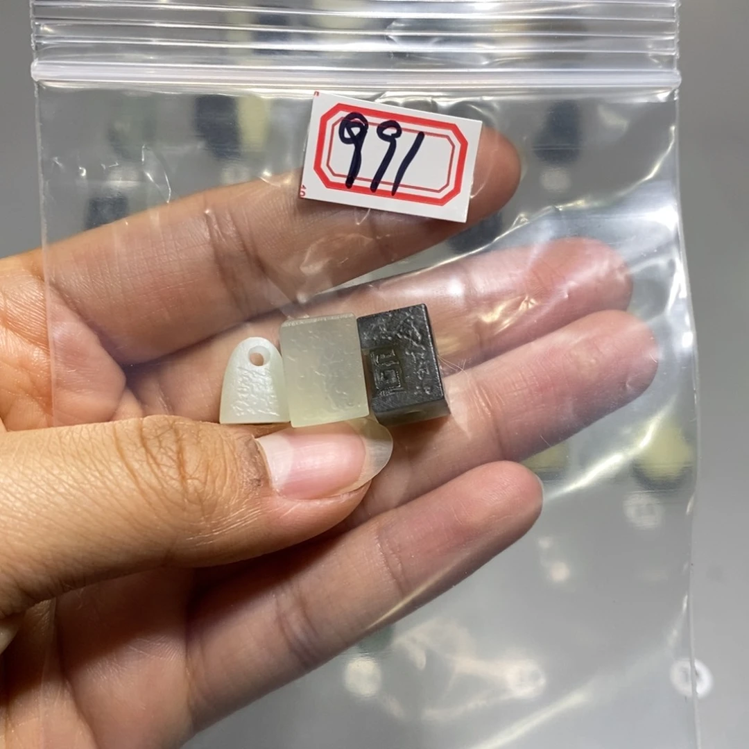 蛇纹石玉颈饰未镶嵌哈****弟