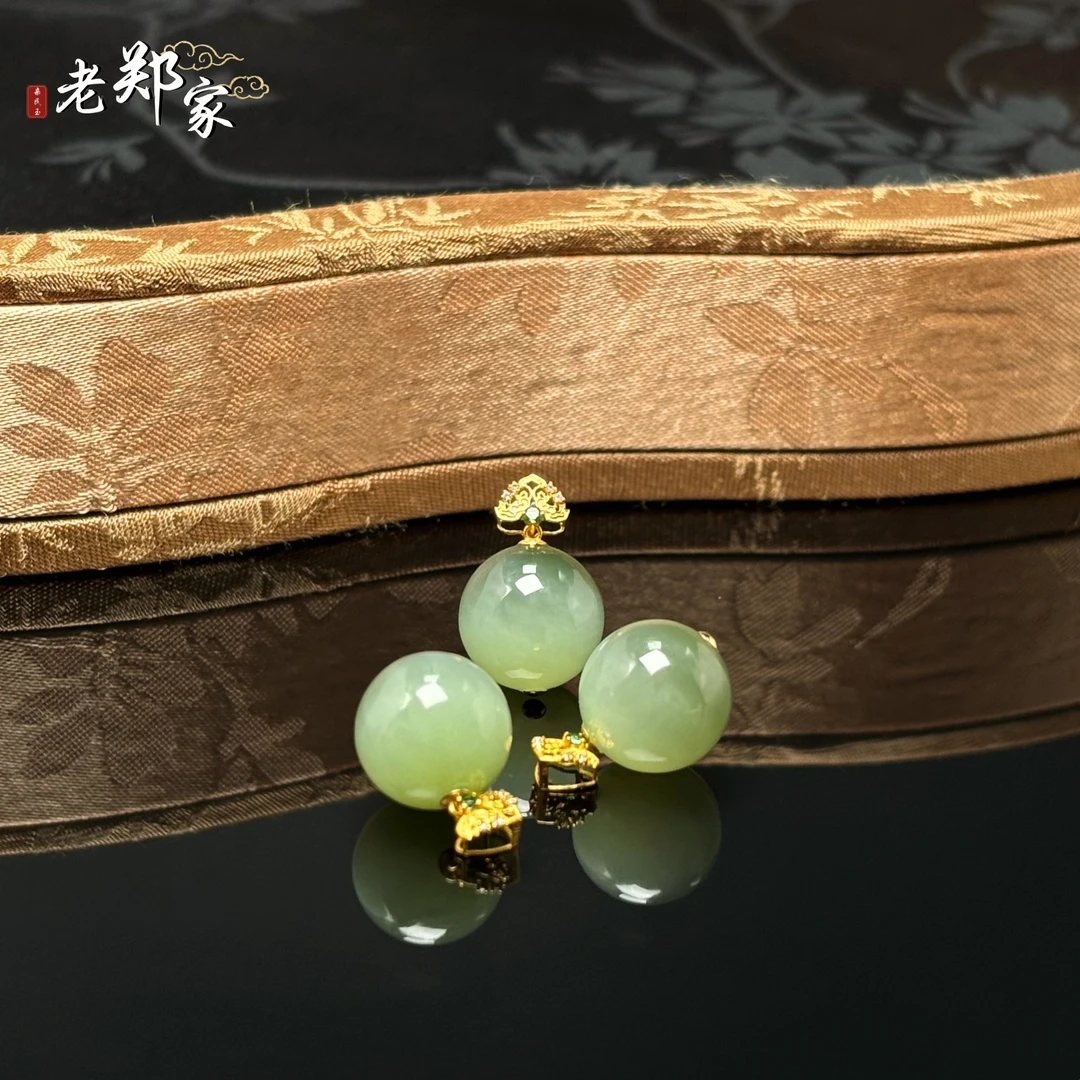 【老郑家】18K金和田玉单珠吊坠 2820 多样性发1件 约11mm+