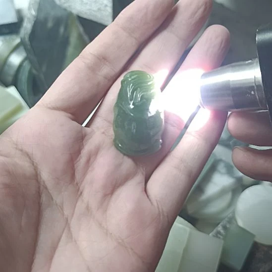 和田玉未镶嵌珠宝半成品