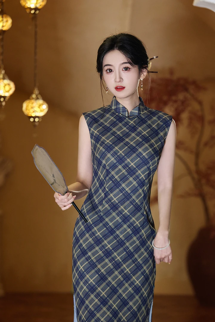 复古文艺格子旗袍年轻款气质优雅日常2025夏季新款无袖双层长款