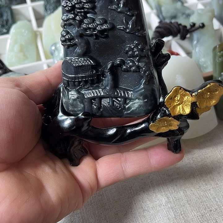 和田玉未镶嵌吊坠(不含链)