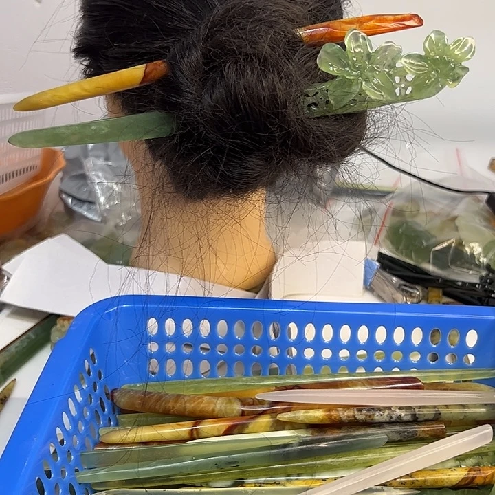 浔***栎蛇纹石玉未镶嵌发饰