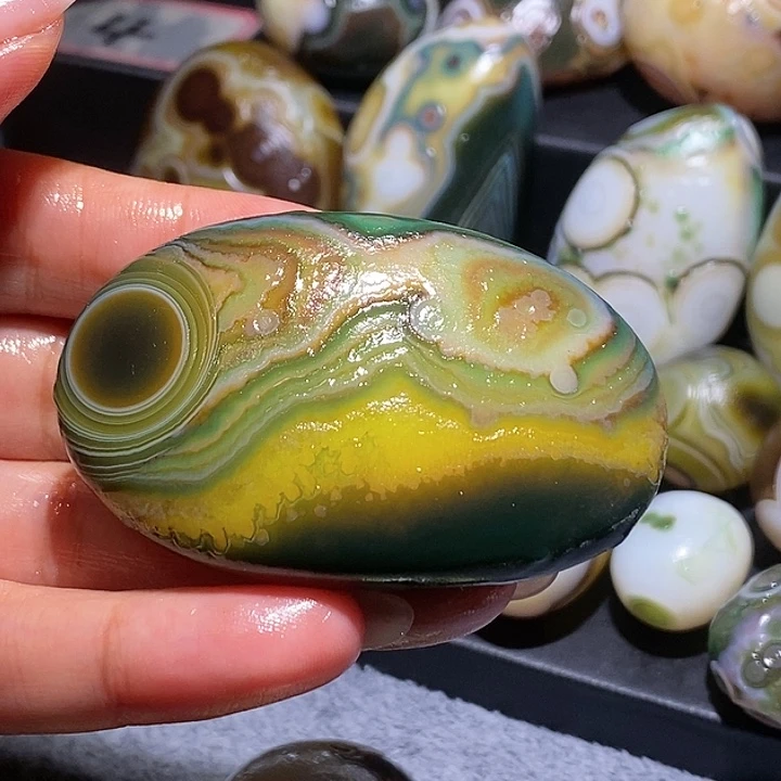 玛瑙/玉髓未镶嵌珠宝奇石179