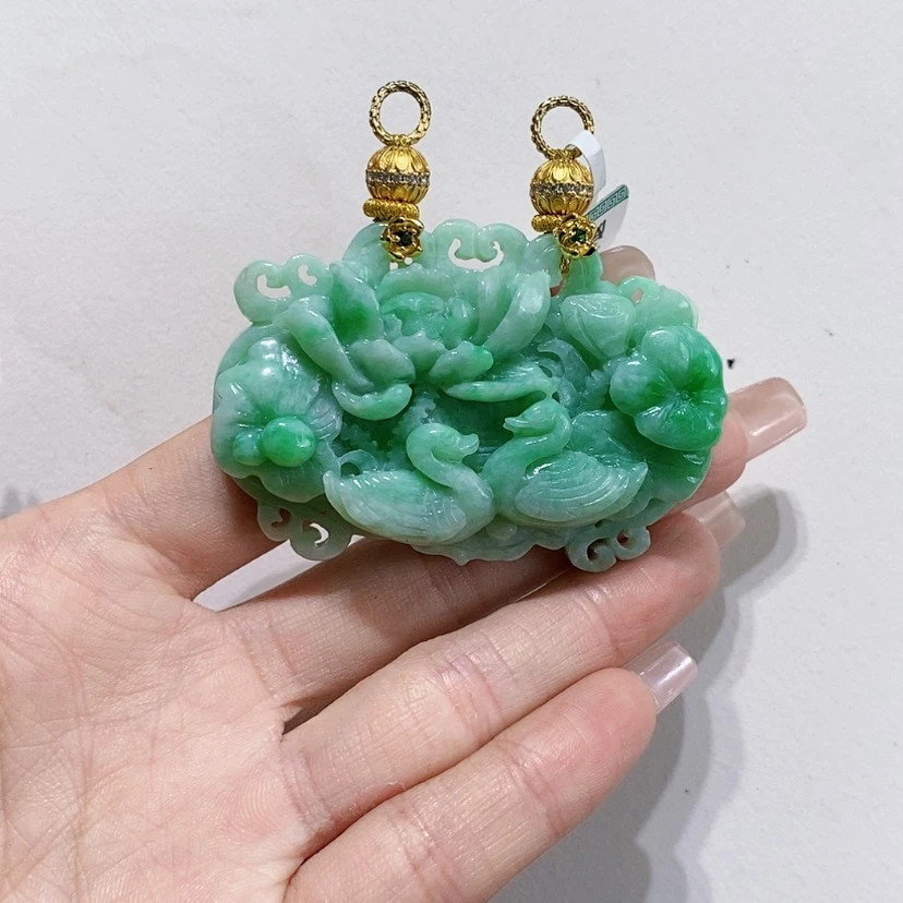 【闪购商品】翡翠未镶嵌颈饰