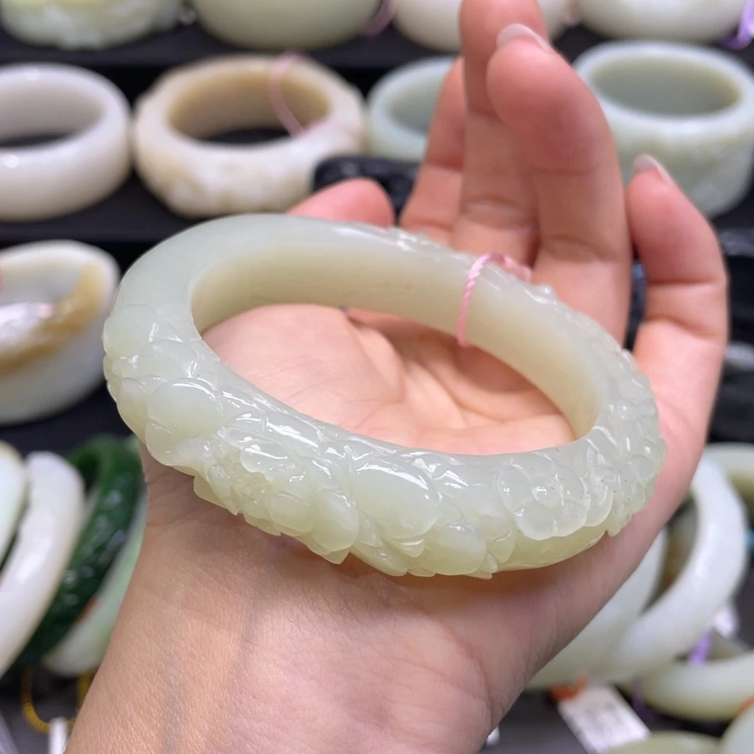 和田玉手镯未镶嵌84