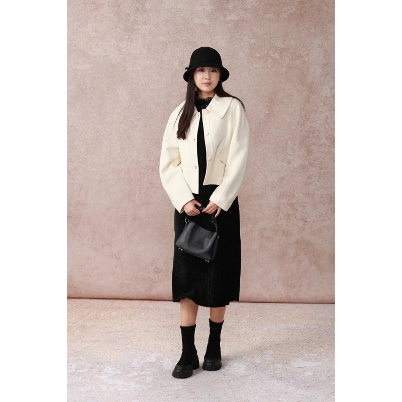 2025春季女式短款双面呢气质设计师羊毛大衣百搭毛呢翻领