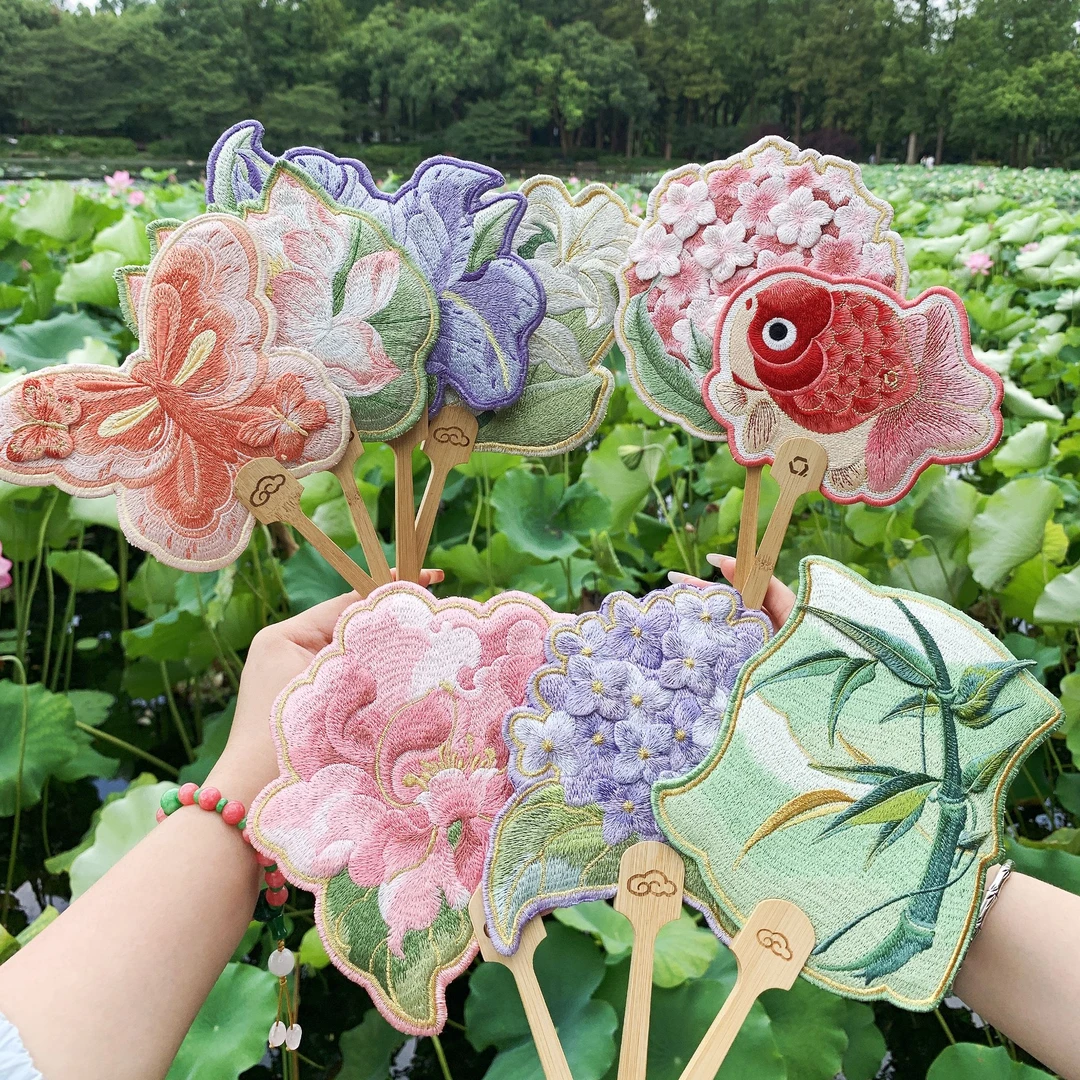 【国风绣花扇子】杭州景区7月新款 古风绣花刺绣 流苏手摇扇子