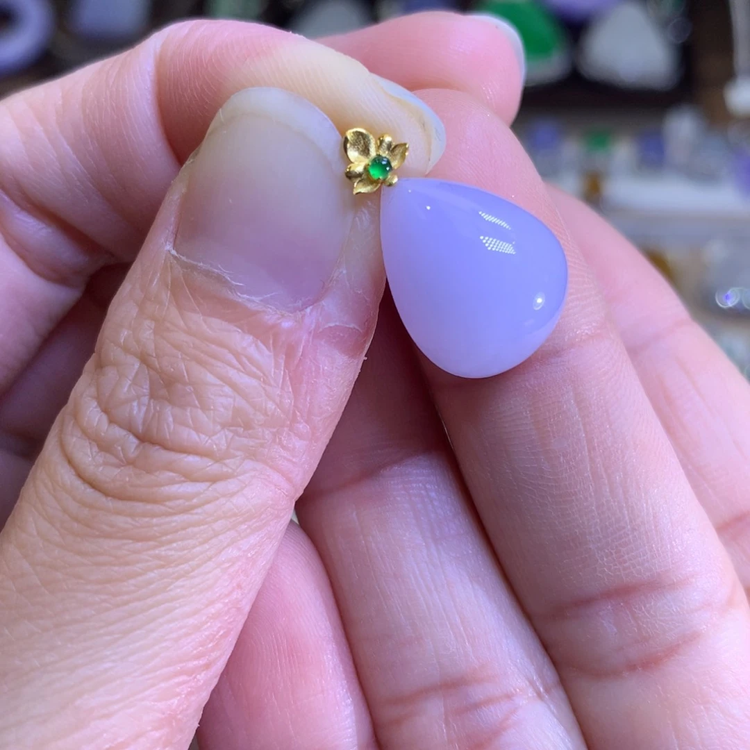 翡翠18K金镶嵌颈饰翡翠