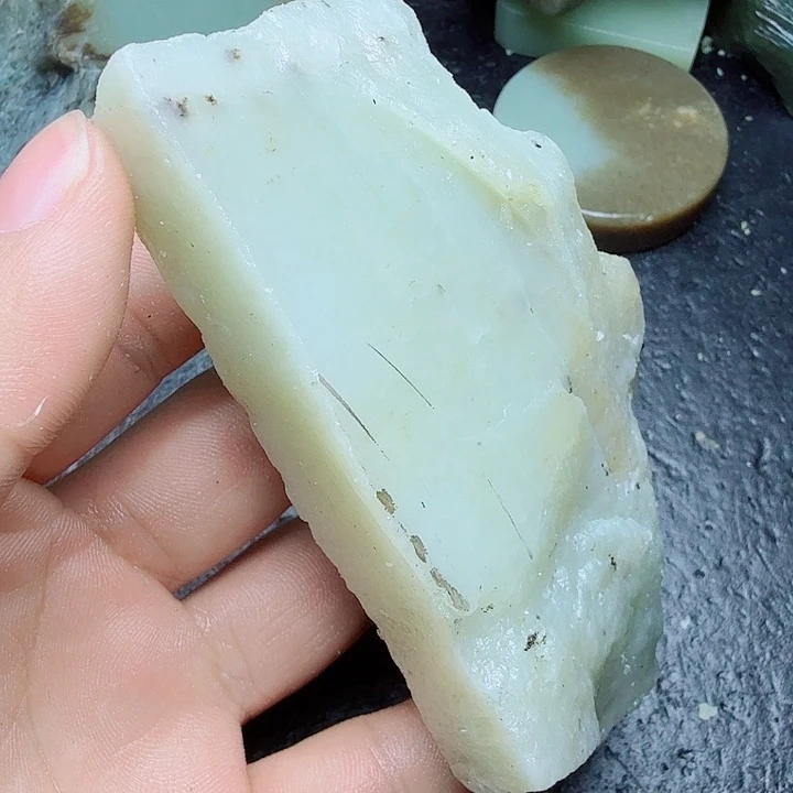 和田玉（糖玉）未镶嵌珠宝奇石