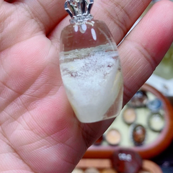 未镶嵌颈饰水晶水晶