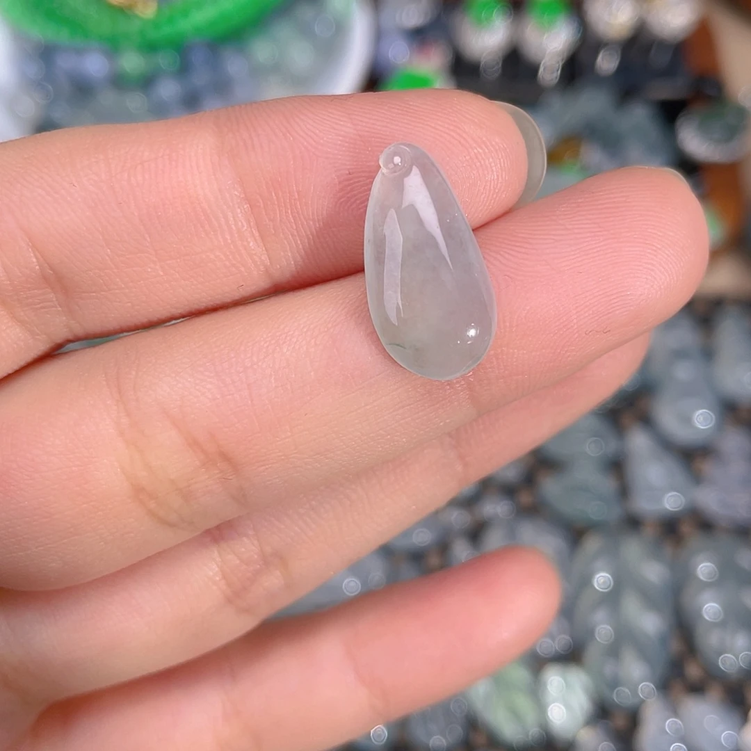 翡翠未镶嵌颈饰天然缅甸A货翡翠