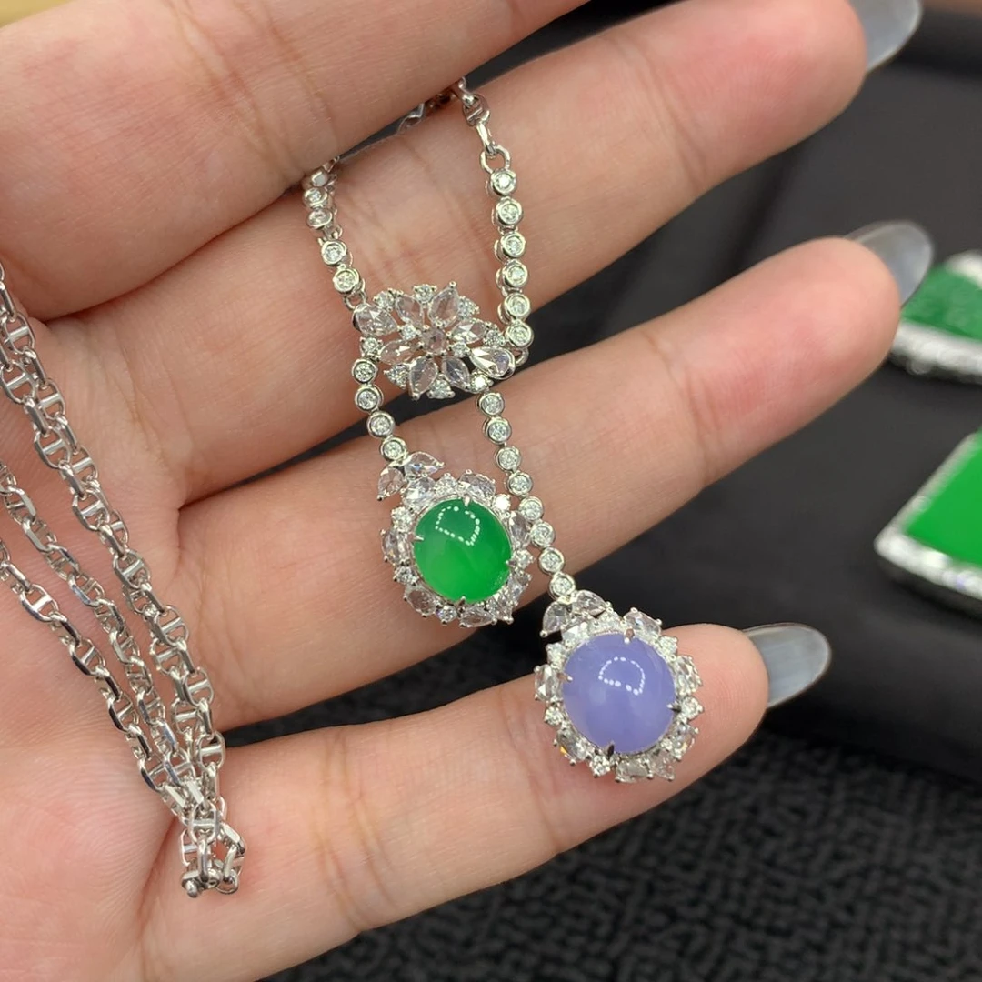 翡翠18K金镶嵌颈饰双蛋