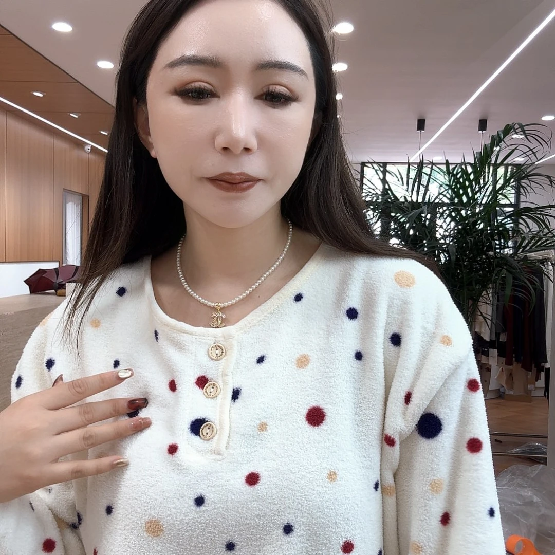 睡衣波点一❌裤子上衣
