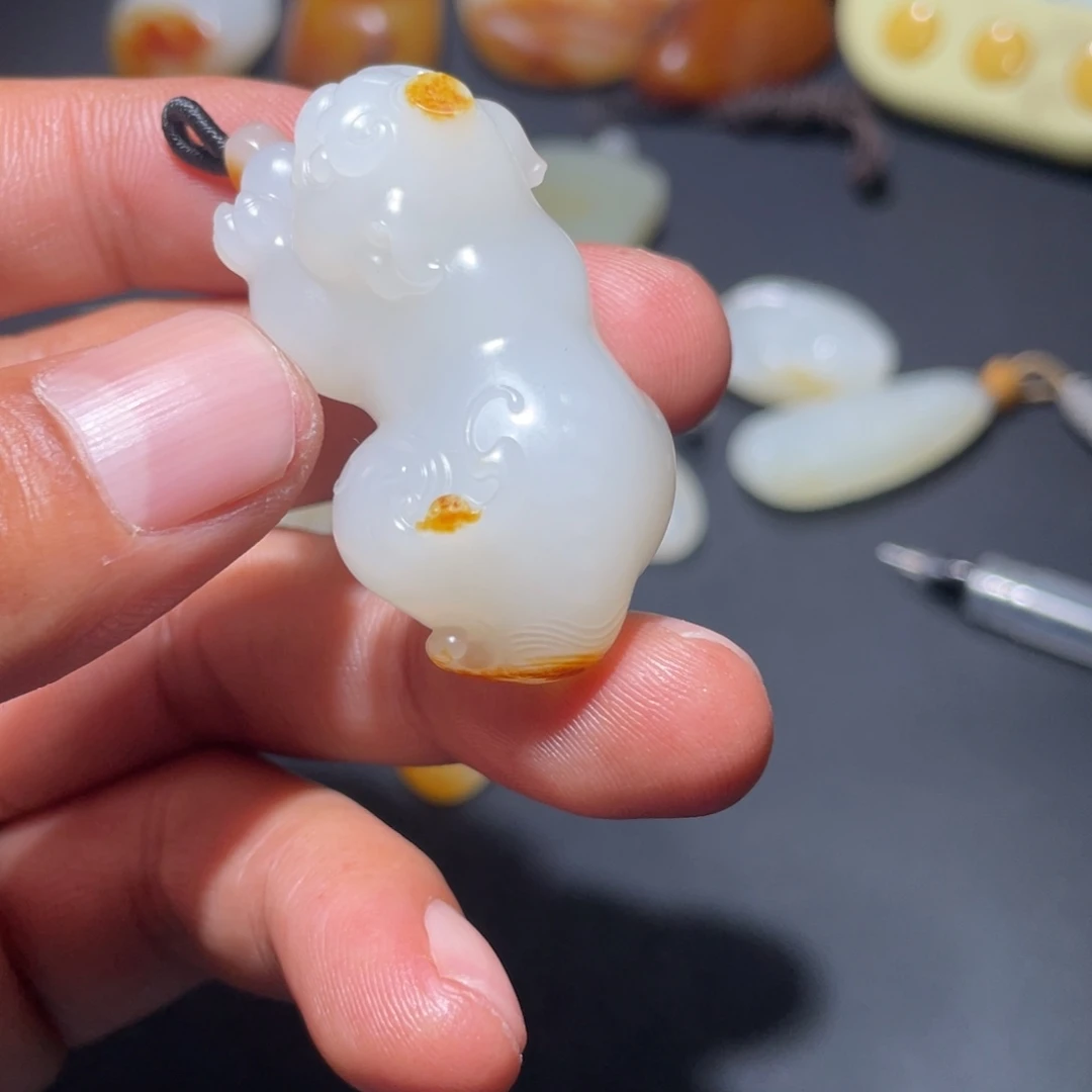 和田玉（糖玉）未镶嵌颈饰