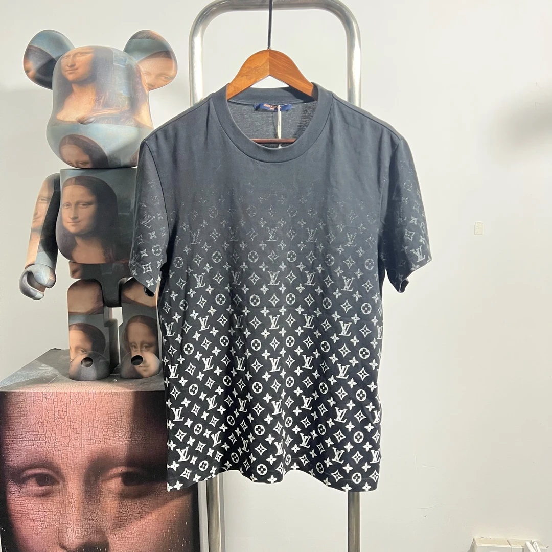 99新 LouisVuitton/路易威登 5 Lv黑色渐变老花短袖 p1506