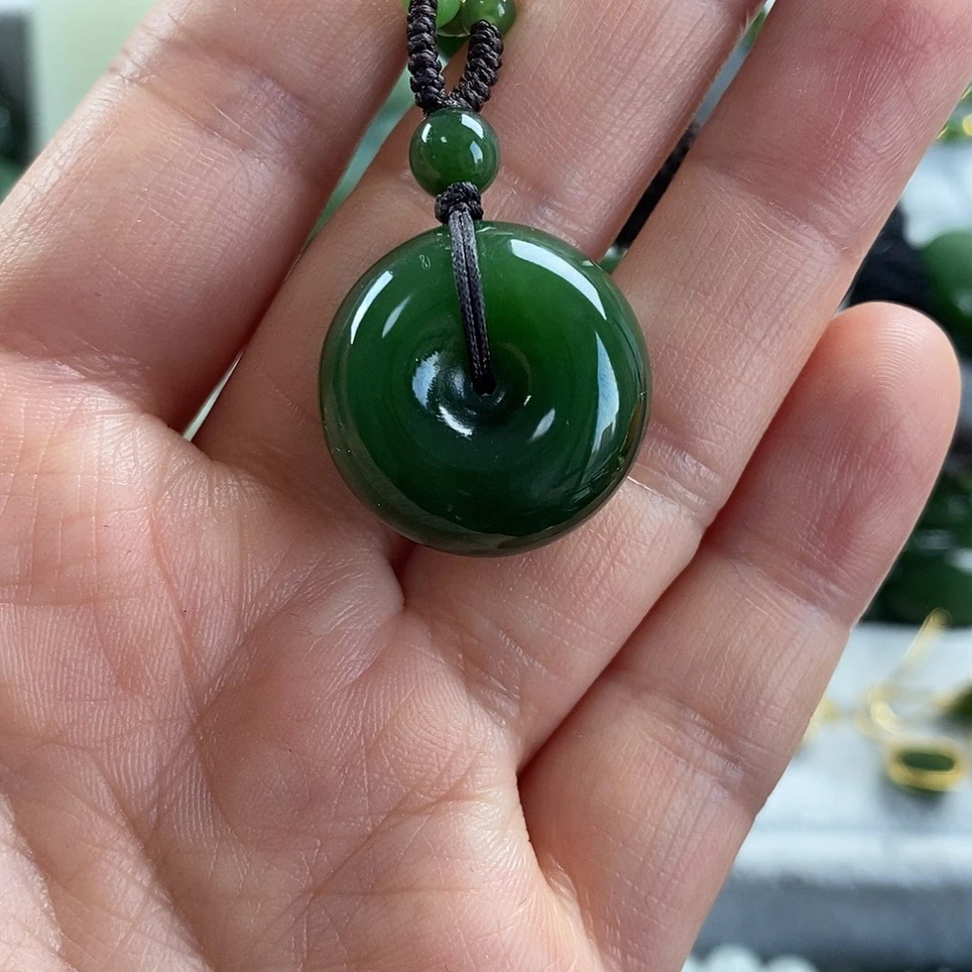 满***爱和田玉未镶嵌颈饰21mm