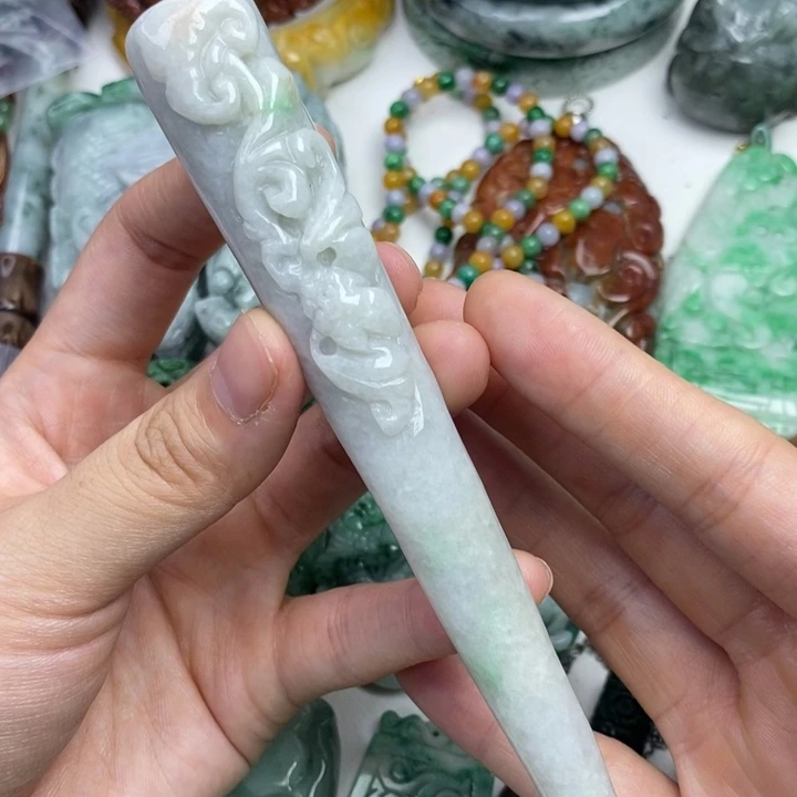 颈饰未镶嵌翡翠吊坠