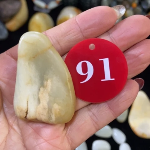 和田玉（糖玉）未镶嵌挂件