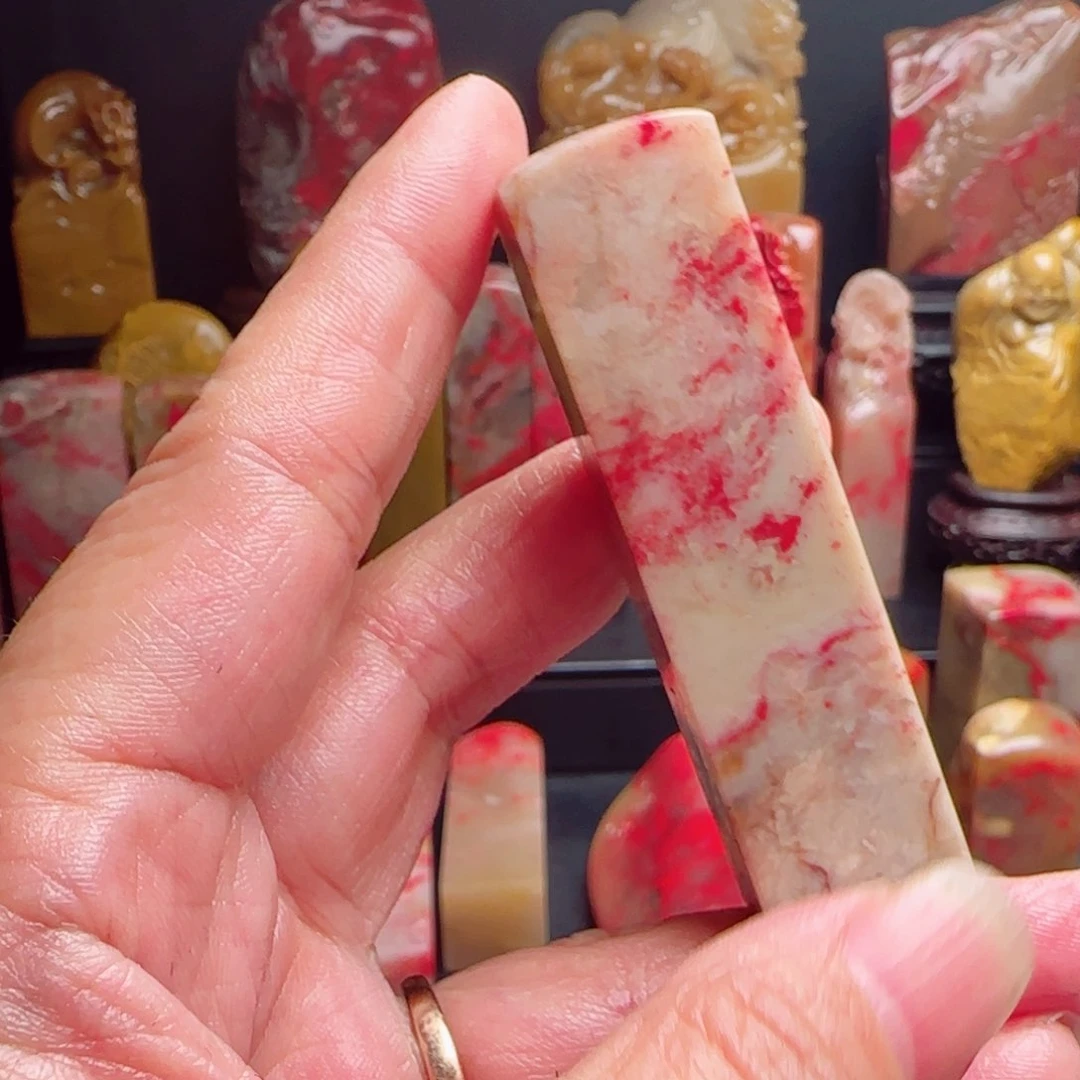 昌化石昌化鸡血石