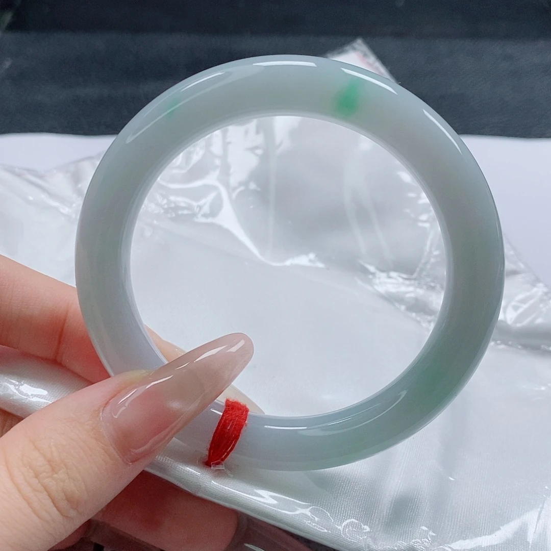 【闪购商品】未镶嵌手镯（圆镯）翡翠487号
