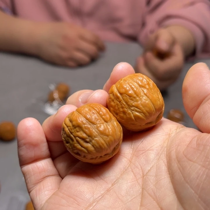 文玩核桃把件蛤蟆头8566