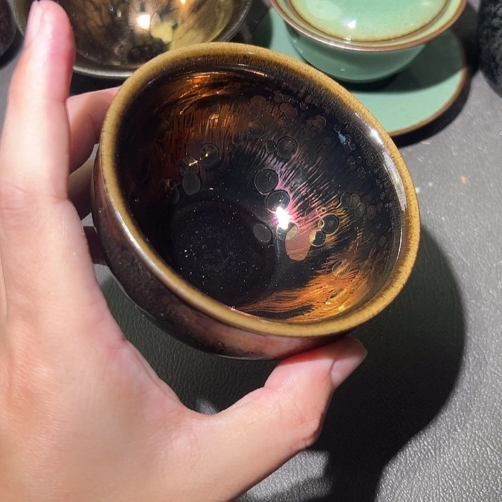 茶盏好想要小点衣服穿