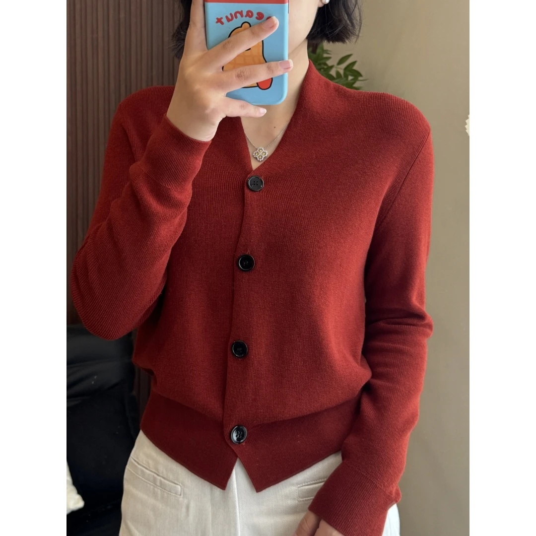 「秋岁时」纯色V领时尚纯色针织开衫款长袖衫毛针织衫Q0434