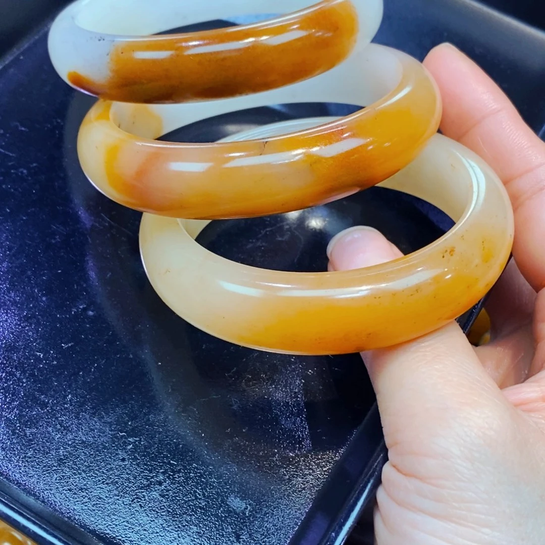 未镶嵌石英质玉（黄龙玉）吊坠(不含链)