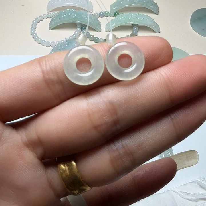 吊坠(赠链)未镶嵌翡翠天然缅甸翡翠A货扣子