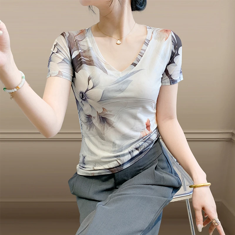 复古印花上衣女2025夏装新款性感V领短袖T恤气质显瘦网纱半袖体恤