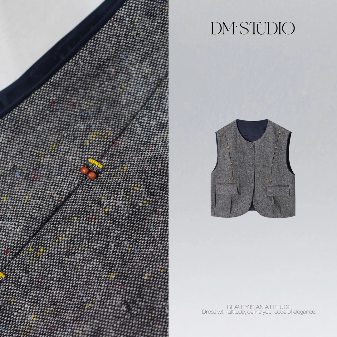 DEDM•STUDIO/精致感轻奢小众设计款羊毛排扣马甲2508MJ/52W079