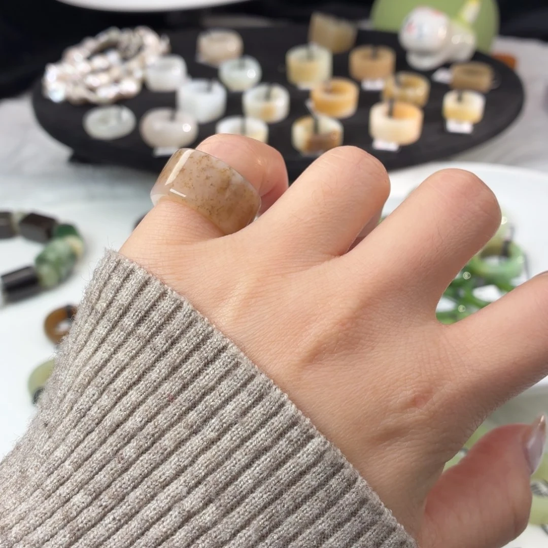 和田玉（糖玉）未镶嵌戒指S4糖花圆切16.2