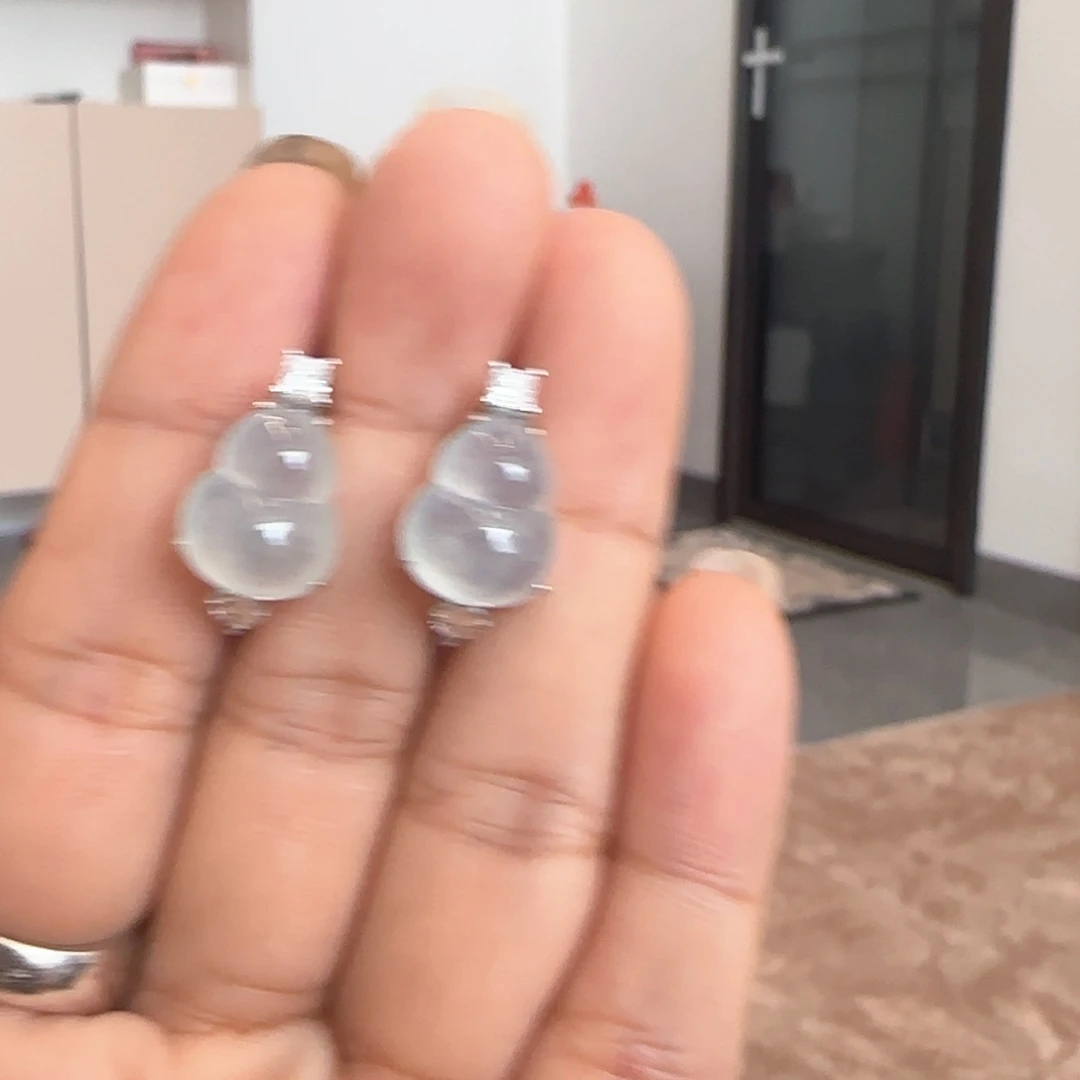 翡翠18K金镶嵌耳饰葫芦
