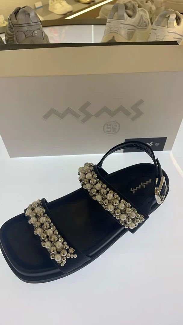 z6205-10玛莎玛索时装凉鞋一脚蹬一字带套趾漆皮