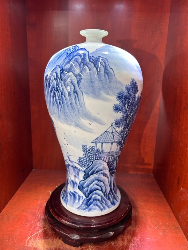 青花山水梅瓶陶瓷大号高档龙纹艺术花瓶