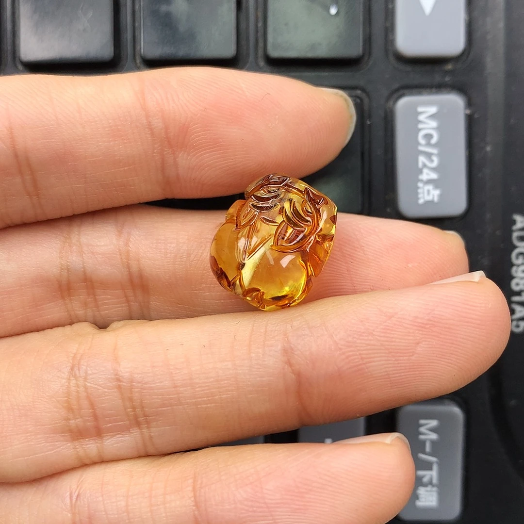 琥珀未镶嵌珠宝奇石