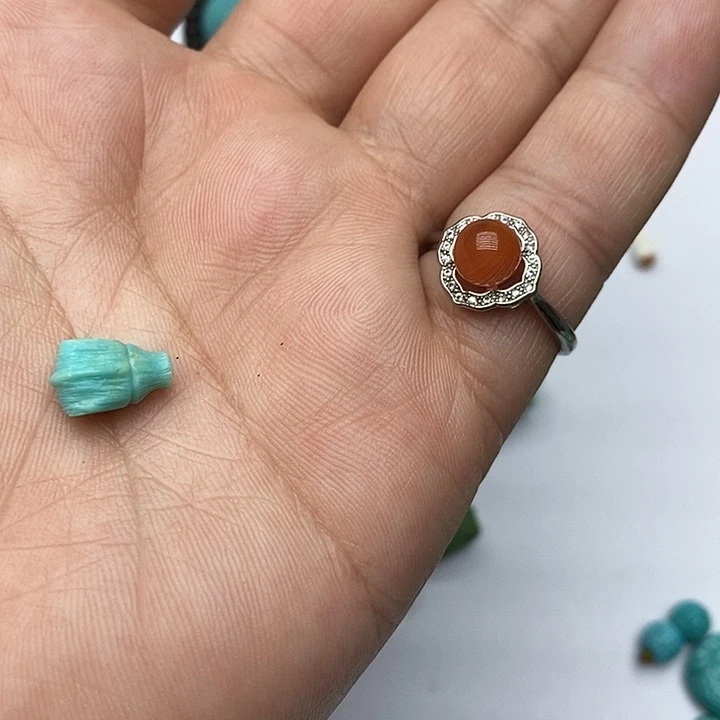 南红玛瑙未镶嵌珠宝奇石