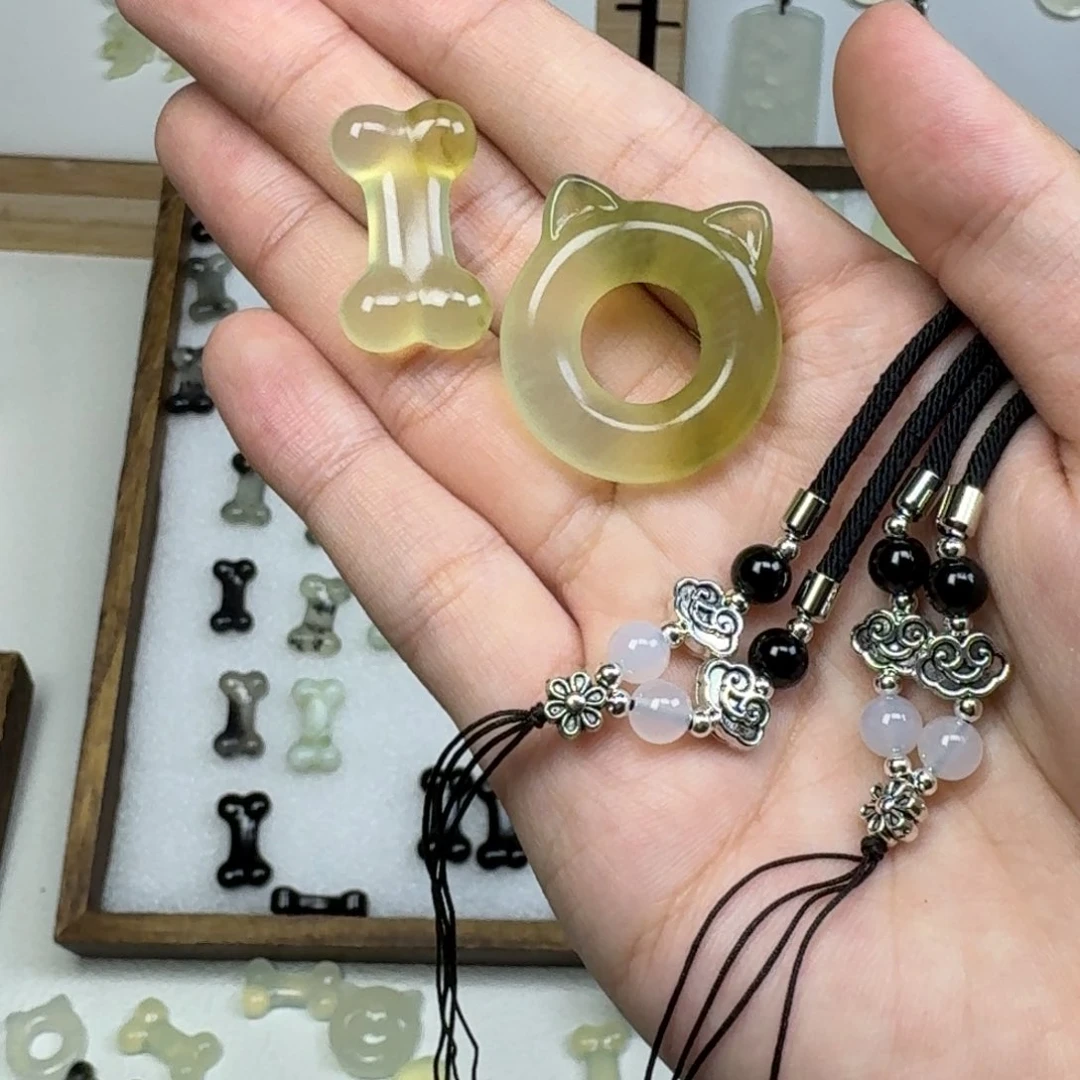 蛇纹石玉吊坠未镶嵌3**2