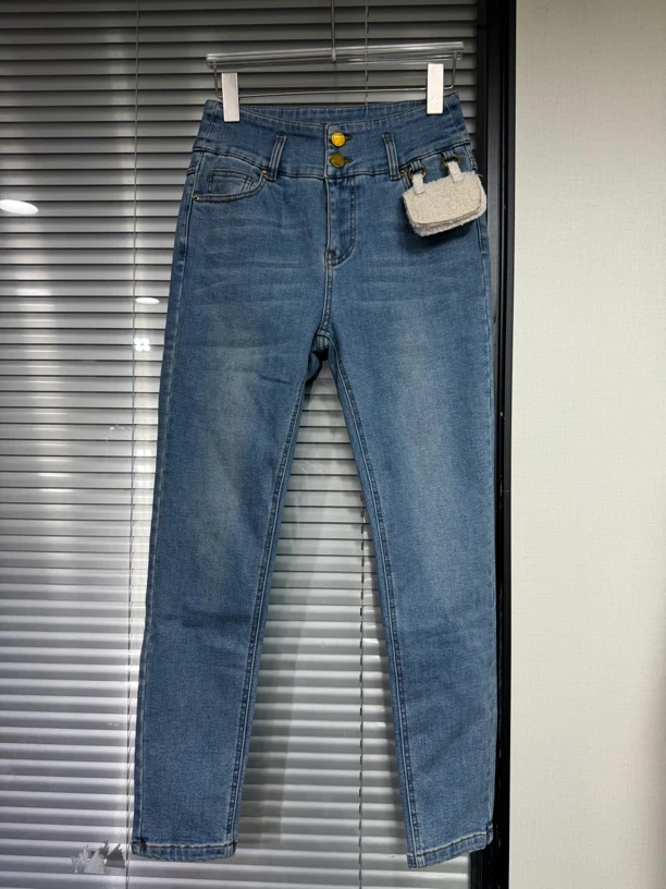 深圳MMOUHUO新款抓绒小包小脚铅笔牛仔裤